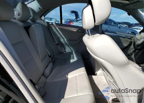 2006 Mercedes-Benz C 230 from USA, damaged, VIN WDBRF52H36E020081